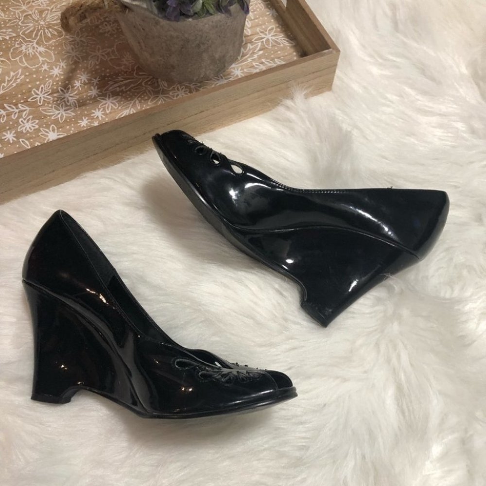 Steve Madden Patent Wedge - Picture 9 of 10